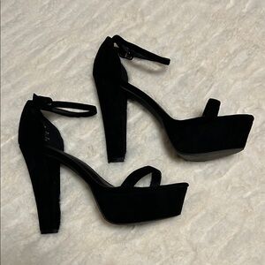 SUSI STUDIO “Emma” Size 10